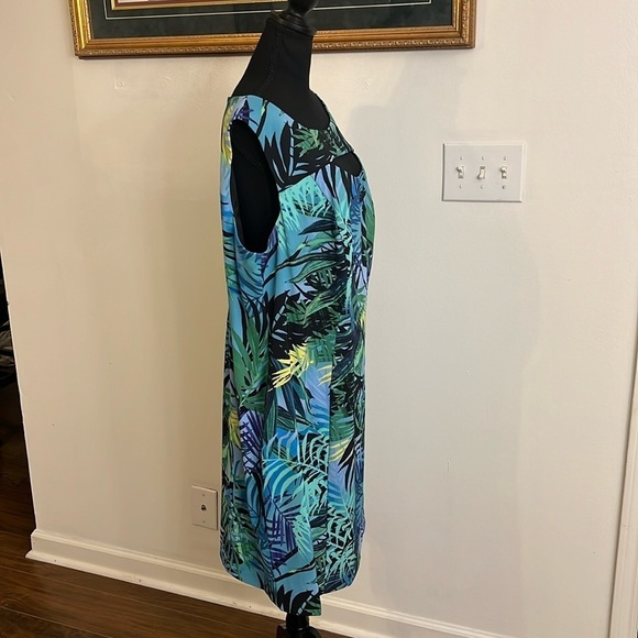Connected Apparel Plus-Sized Sleeveless Tropical Midi Dress, Sz. 24. - Picture 3 of 12